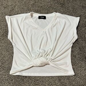 Sz L White V neck cropped ribbed t-shirt NWOT